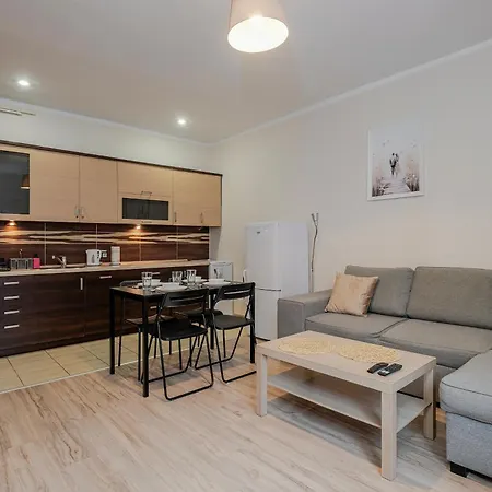 Apartament 7 *